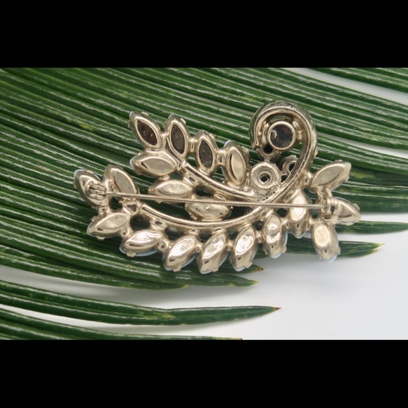 Vintage Pin - Picture 2 of 2